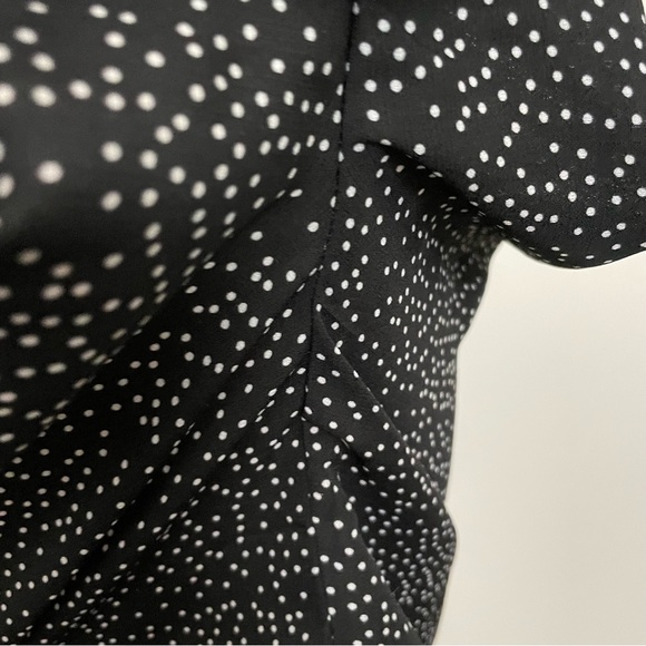 Urban Outfitters Top Cropped Tie Front Cuffed Sleeve Polka Dot Black White Y2K - Picture 10 of 10